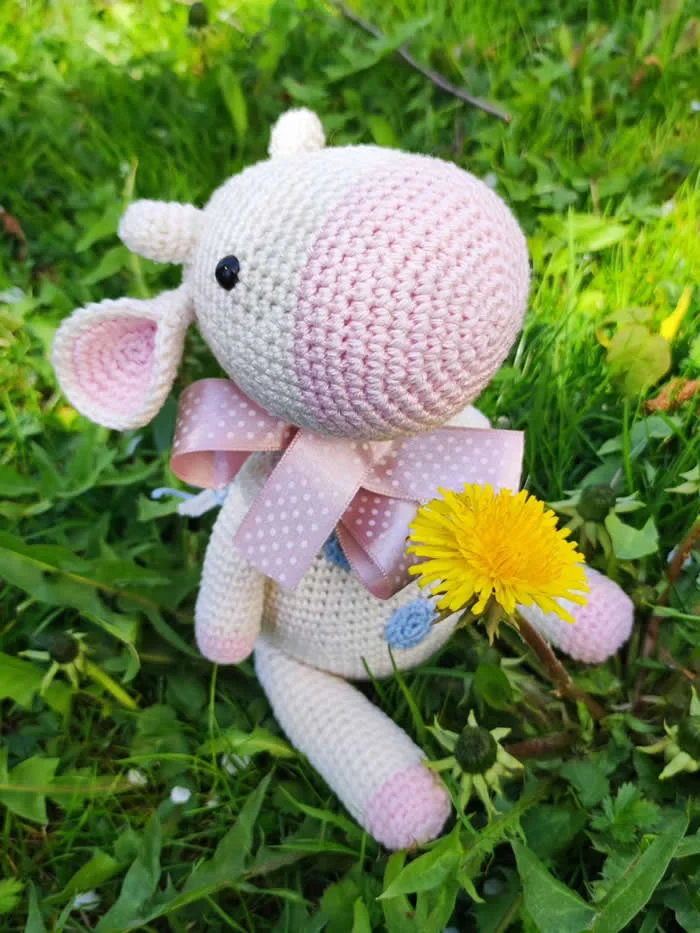 Adorable Creatures Crafted Entirely From Leftover Yarn by Violeta Vasileviciute-Pociene