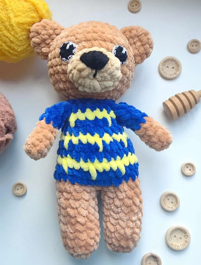 Adorable Creatures Crafted Entirely From Leftover Yarn by Violeta Vasileviciute-Pociene
