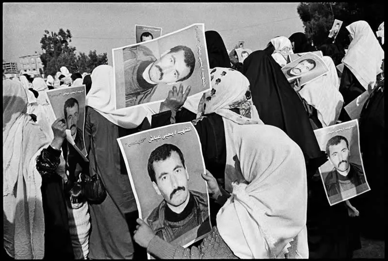 Nikos Economopoulos Master Photographer Who Found Poetry in Everyday Life