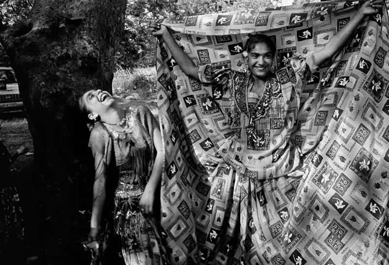 Nikos Economopoulos Master Photographer Who Found Poetry in Everyday Life