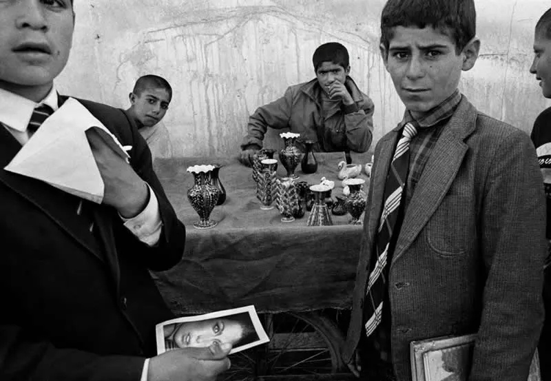 Nikos Economopoulos Master Photographer Who Found Poetry in Everyday Life