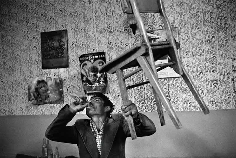 Nikos Economopoulos Master Photographer Who Found Poetry in Everyday Life