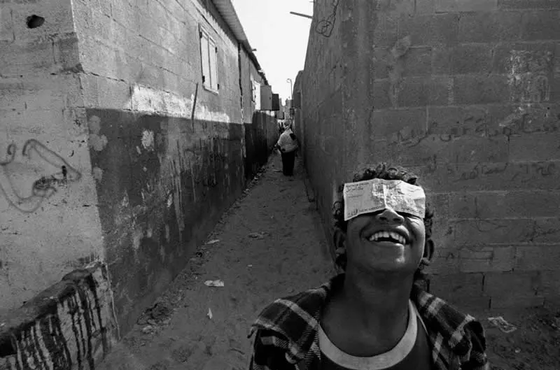 Nikos Economopoulos Master Photographer Who Found Poetry in Everyday Life