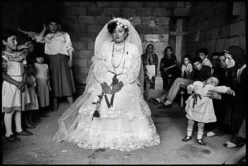 Nikos Economopoulos Master Photographer Who Found Poetry in Everyday Life