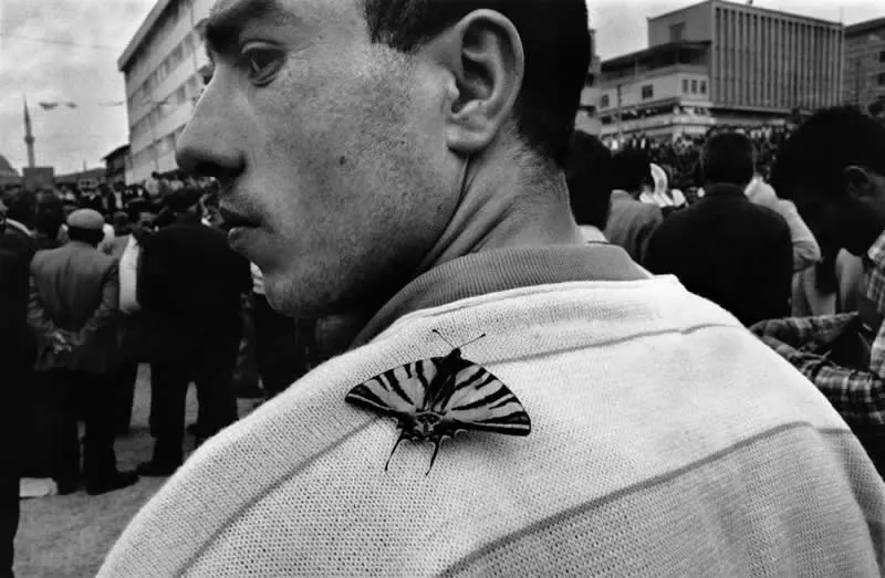 Nikos Economopoulos Master Photographer Who Found Poetry in Everyday Life