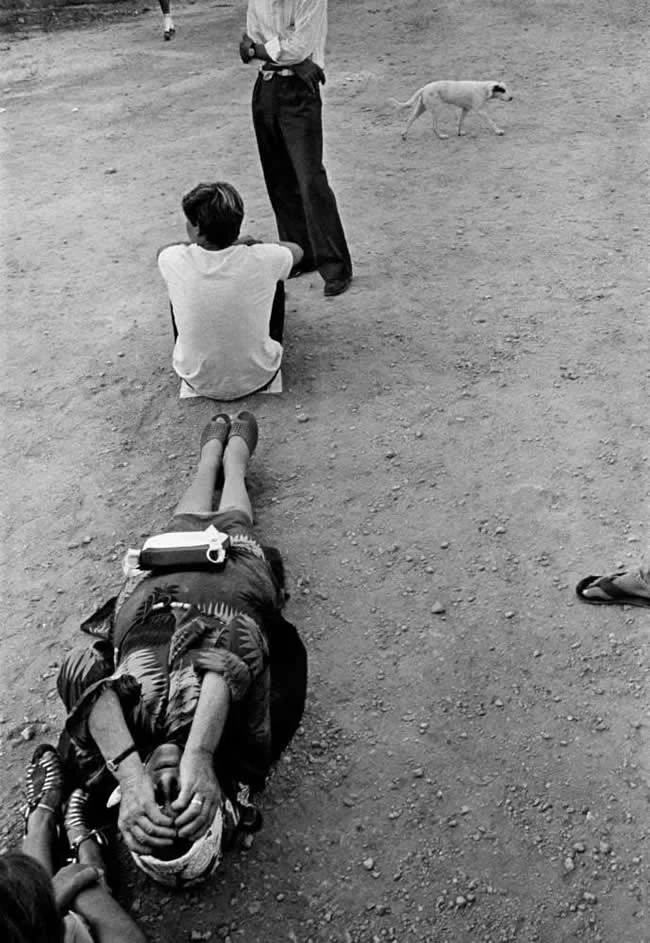 Nikos Economopoulos Master Photographer Who Found Poetry in Everyday Life