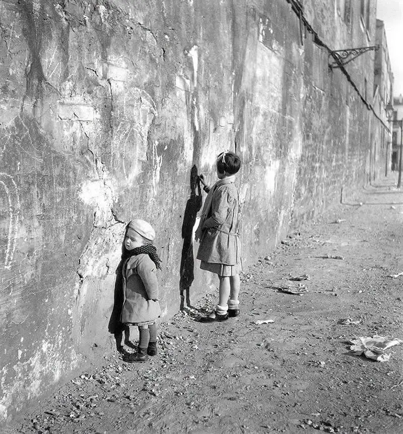 Robert Doisneau The Master Photographer Everyday Life Into Timeless Art