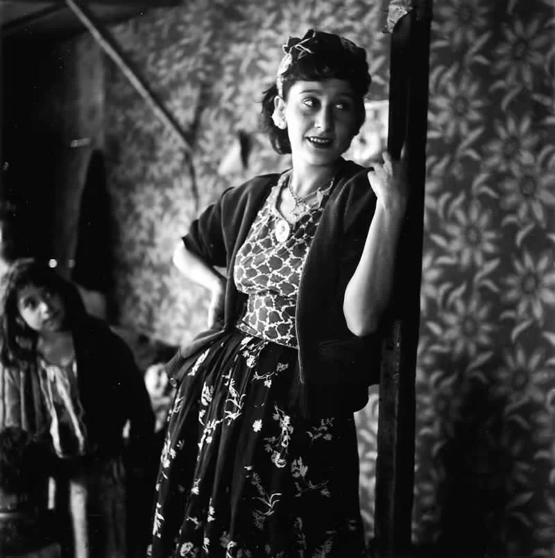 Robert Doisneau The Master Photographer Everyday Life Into Timeless Art