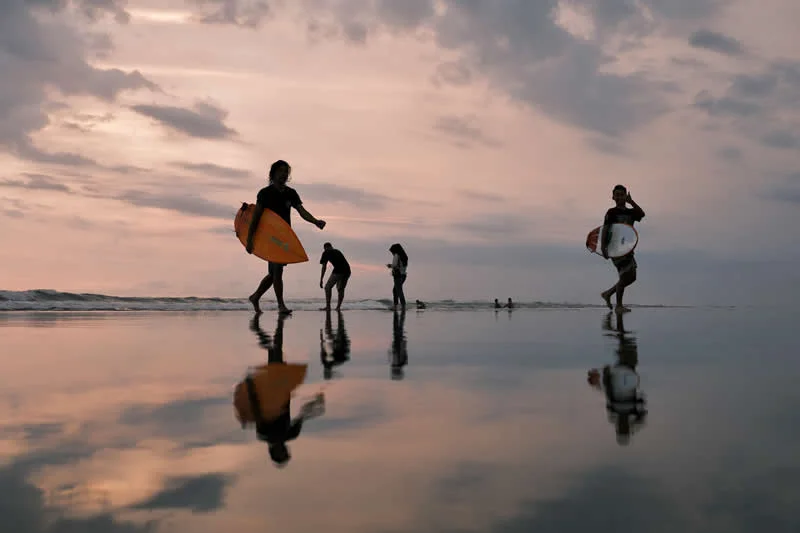 Indonesia Street Photography by Bimo Pradityo