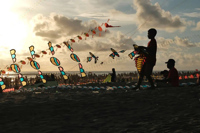Indonesia Street Photography by Bimo Pradityo