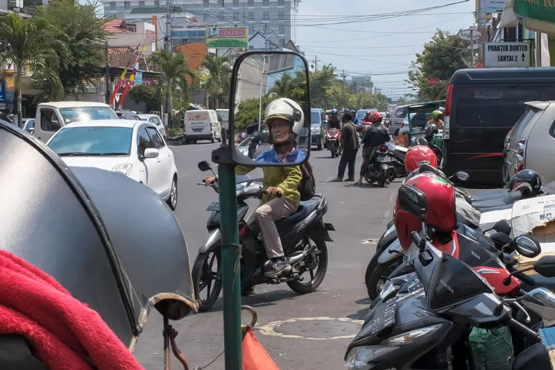 Indonesia Street Photography by Bimo Pradityo