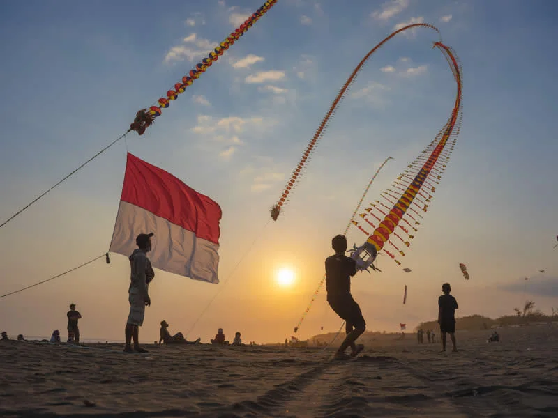 Indonesia Street Photography by Bimo Pradityo
