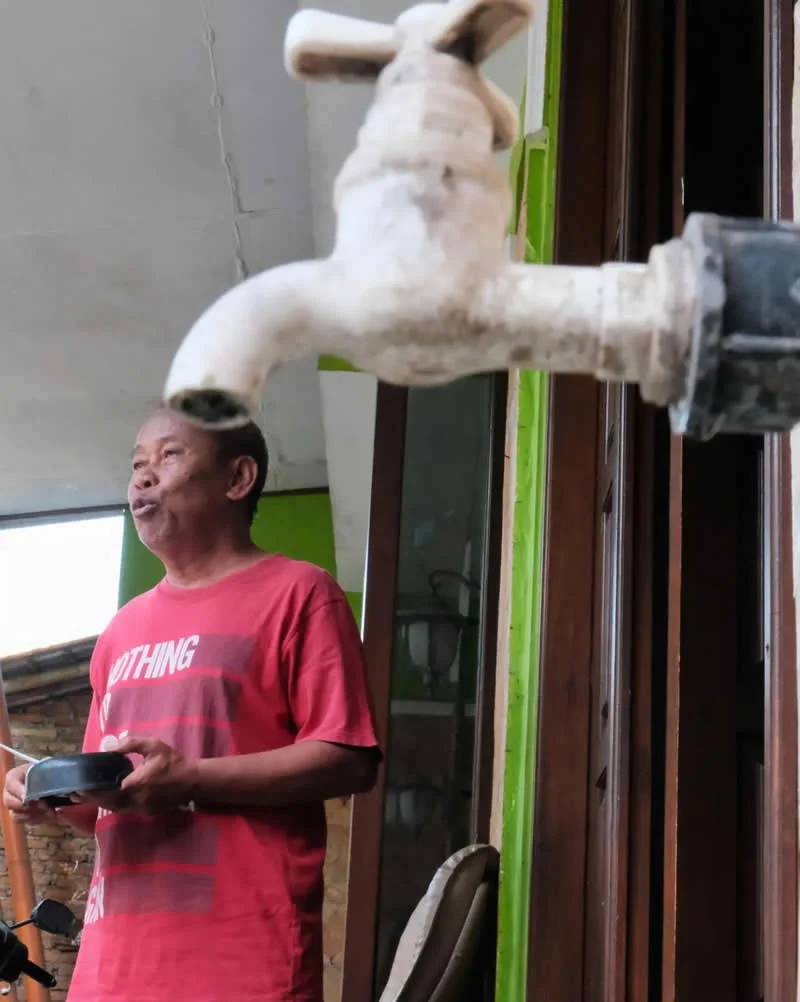 Indonesia Street Photography by Bimo Pradityo