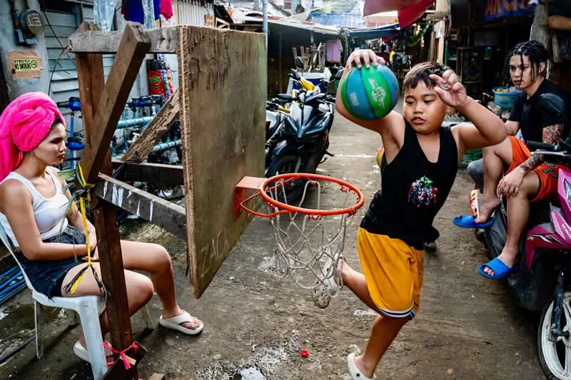 Capturing Humanity: Award-Winning Photographer France Leclerc Explores Life Around the World 53 Basketball in the Philippines, a passion! - Street and Documentary Photography by France Leclerc