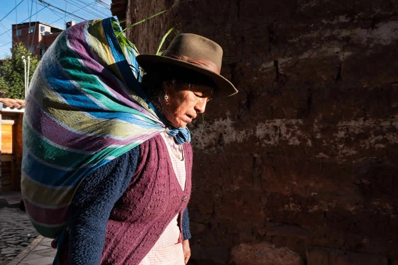 Capturing Humanity: Award-Winning Photographer France Leclerc Explores Life Around the World 74 I love the bowler hats, called « bombin » worn by the Quechua Peruvian ladies - Street and Documentary Photography by France Leclerc
