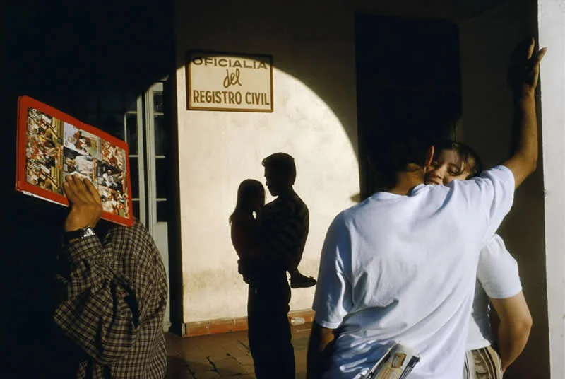 Street Photos Bursting With Shadows, Color and Timing