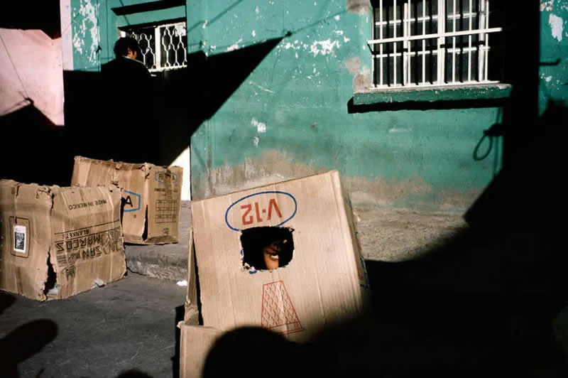 Street Photos Bursting With Shadows, Color and Timing