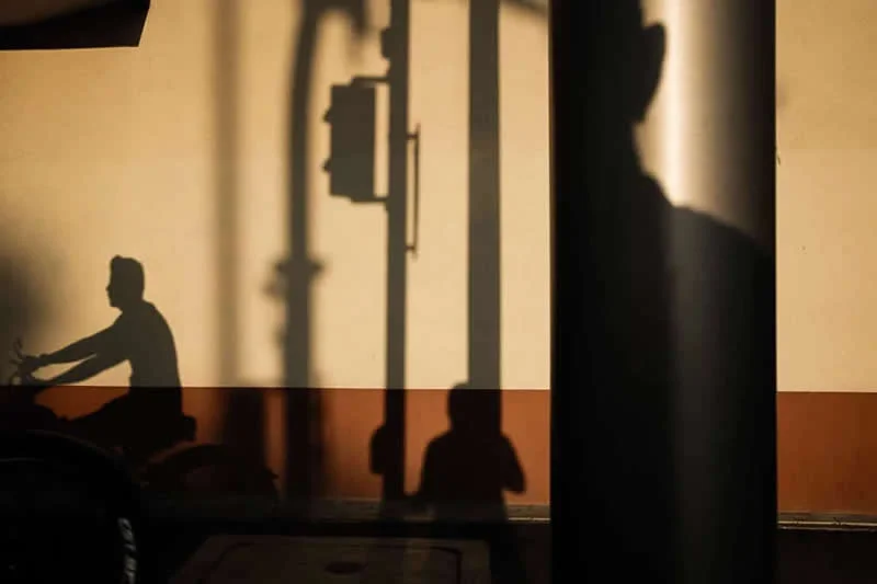 Street Photos Bursting With Shadows, Color and Timing