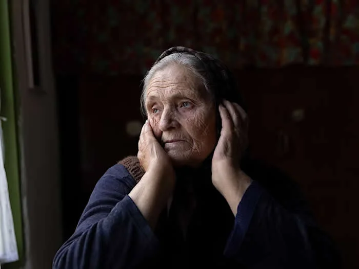 Holding on by Michele Zousmer, USA - The Artist Gallery Awards 2026 Portrait Winners