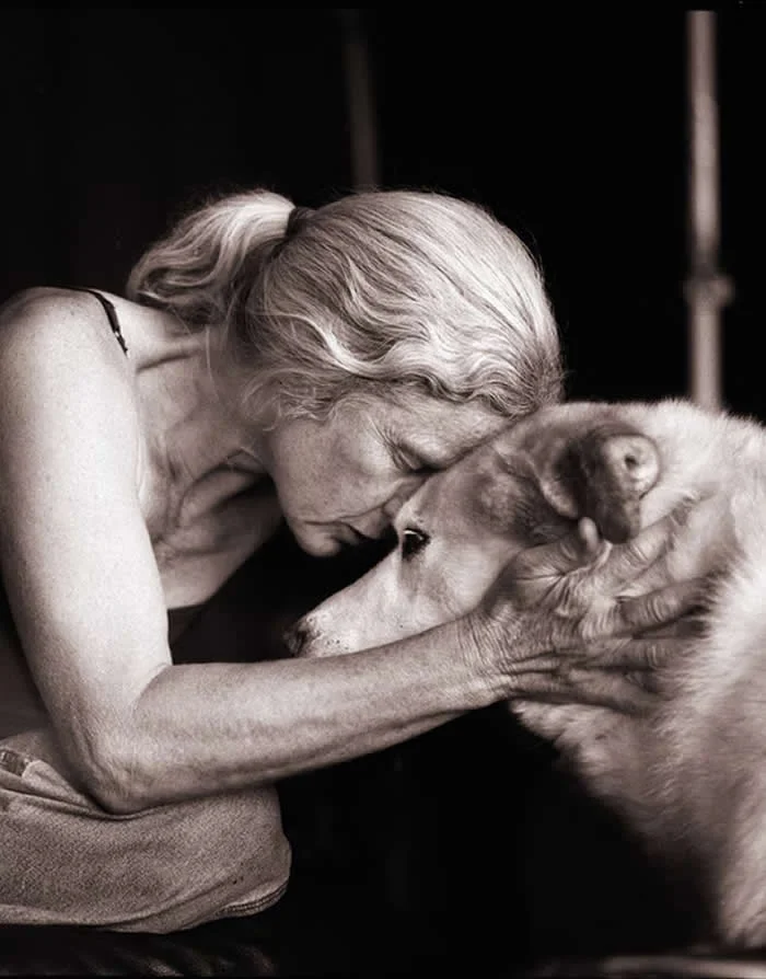 Saying Good Bye by Juan de Santa Anna, USA - The Artist Gallery Awards 2026 Portrait Winners