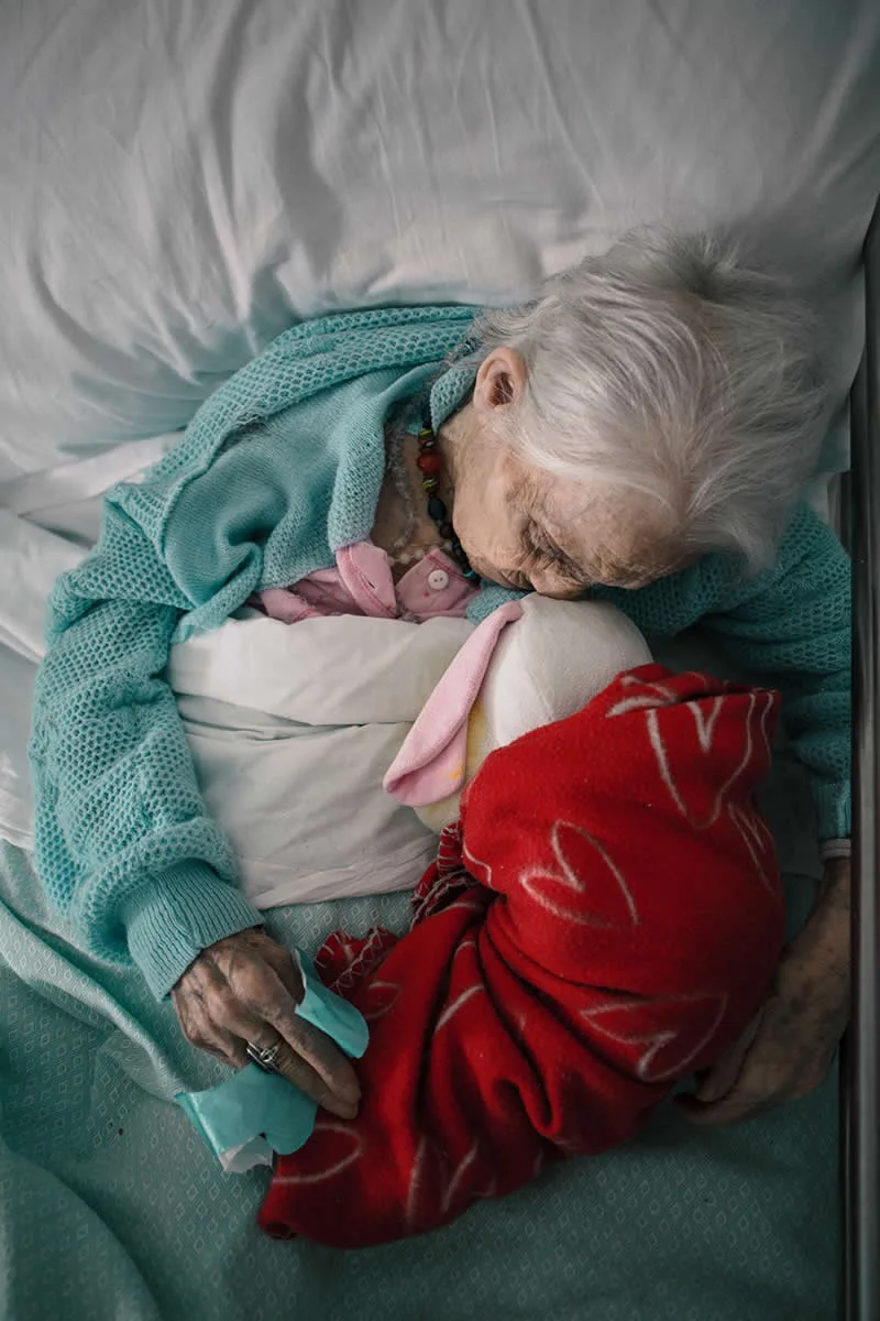Hold Me, Don't Leave Me Alone by Matteo Rea - Urban Photo Awards 2026 Winners